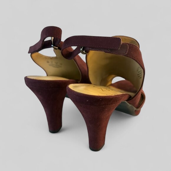 Naturalizer Burgundy Suede Heels - Size 8 - Picture 3 of 3